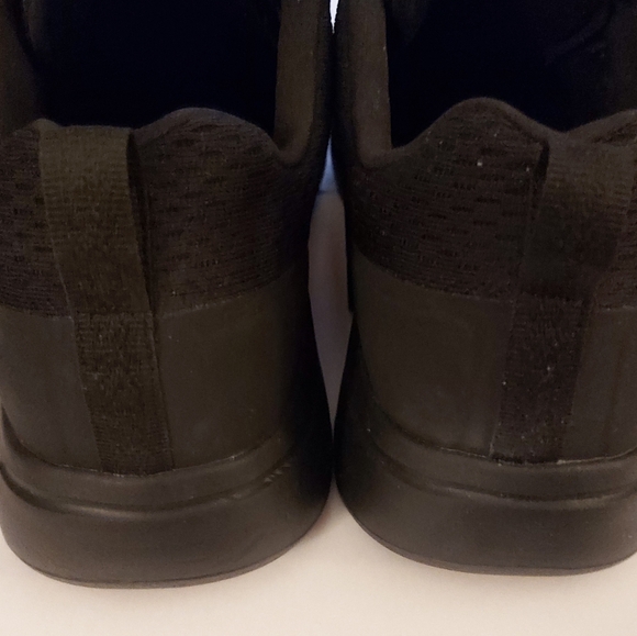 Skechers Men's Gowalk Arch Fit-Athletic Workout Walking Shoe - Picture 14 of 16